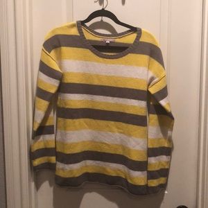 GAP knit sweater size large